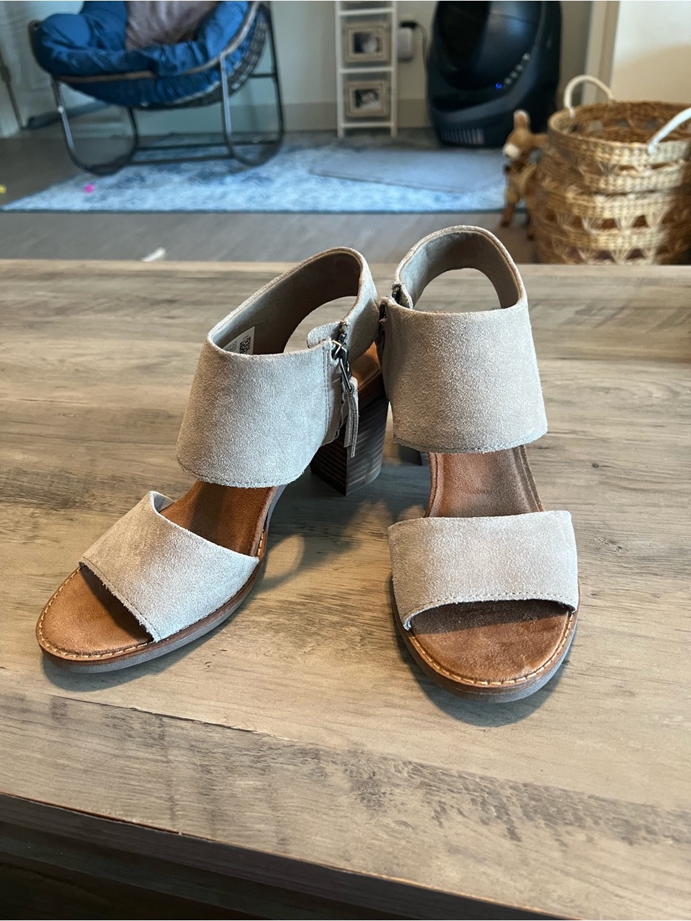 Suede Block Heel Sandals in Light Taupe Toms Size 6.5